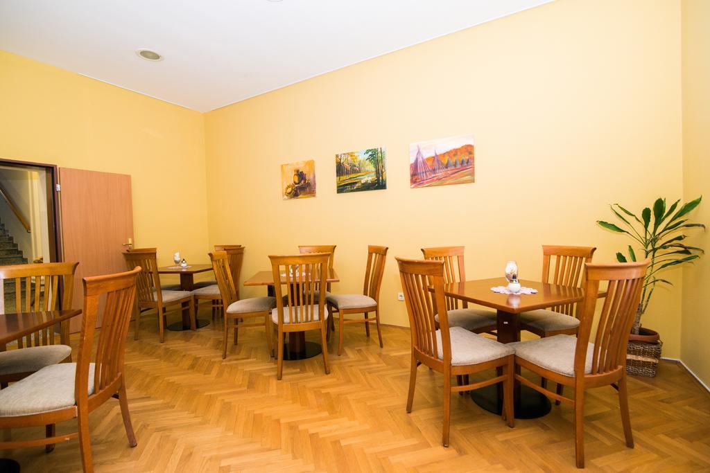 Garni Hotel Vila Ana Rogaska Slatina Ngoại thất bức ảnh